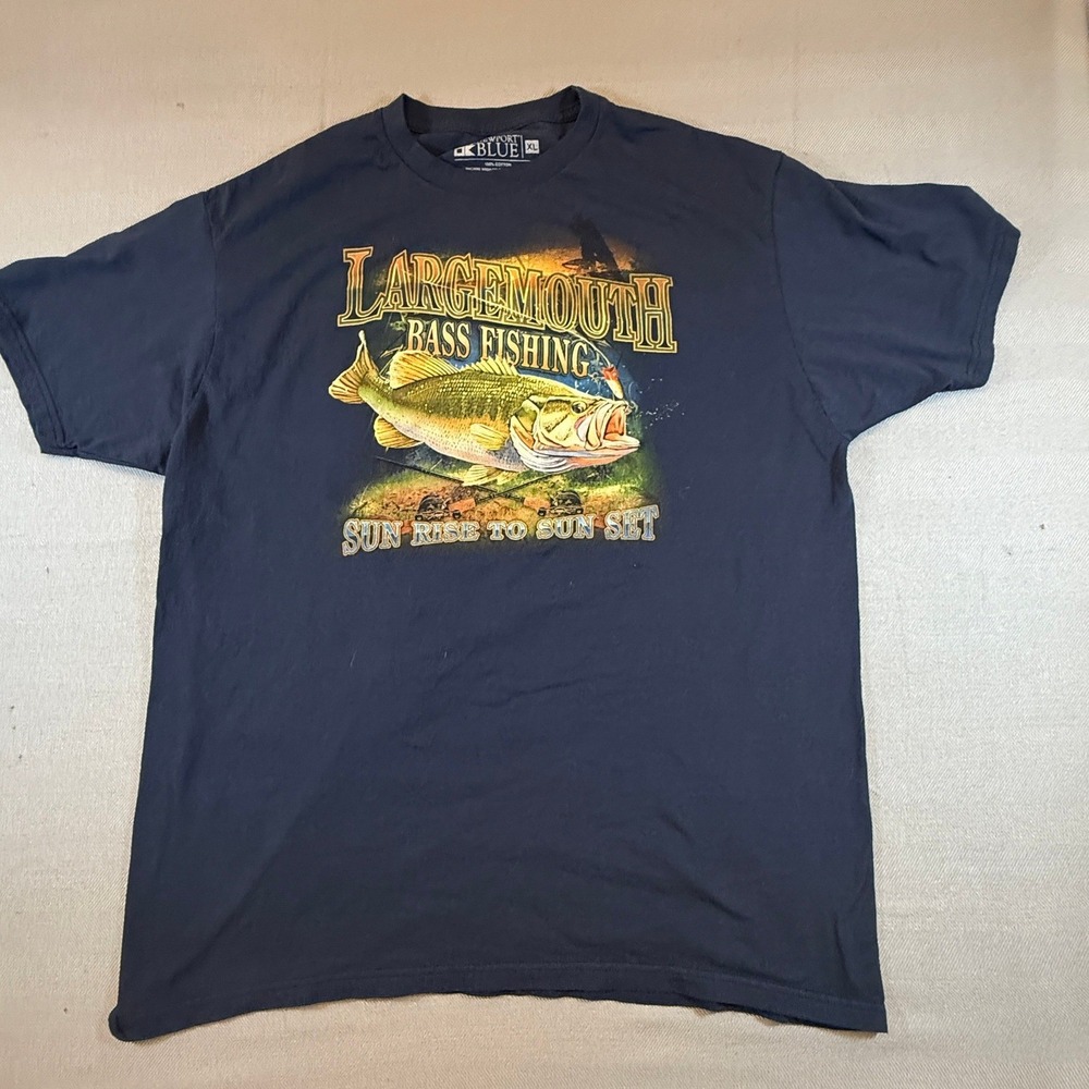Newport Blue Mens XL Largemouth Bass Fishing Graphic Tee Navy Blue Cotton